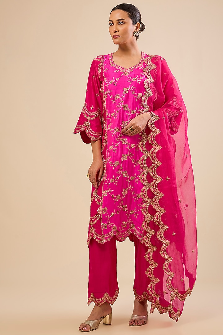 Hot Pink & Red Spun Silk Mukaish Work Kurta Set by Surbhi Shah at Pernia's Pop Up Shop
