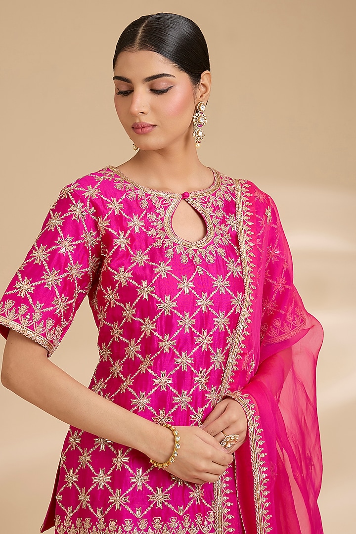 Rani Kora Silk Crushed Skirt Set by Surbhi Shah at Pernia's Pop Up Shop