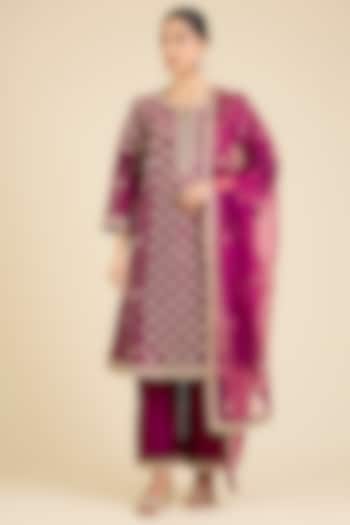 Berry Magenta Spun Silk Embroidered Kurta Set by SURBHI SHAH at Pernia's Pop Up Shop