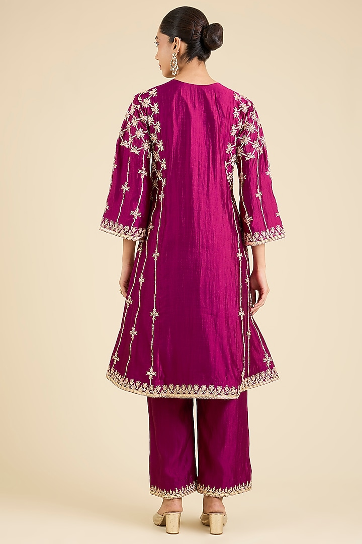 Berry Magenta Spun Silk Embroidered Kurta Set by SURBHI SHAH at Pernia's Pop Up Shop