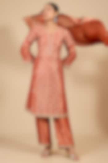 Orange Tissue Marori & Mukaish Work Kurta Set by Surbhi Shah at Pernia's Pop Up Shop