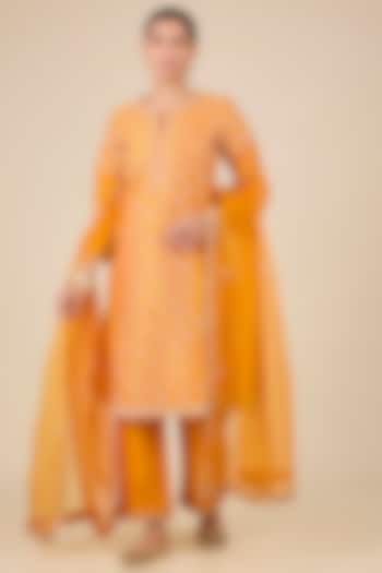 Mango Yellow Spun Silk Mukaish Work Princess-Cut Kurta Set by SURBHI SHAH at Pernia's Pop Up Shop