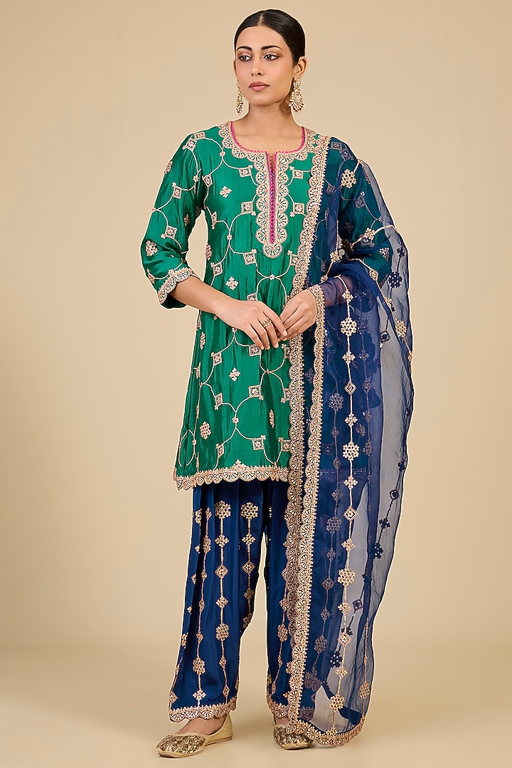 Emerald Green Spun Silk Marori Work Kurta Set by Surbhi Shah at Pernia's Pop Up Shop