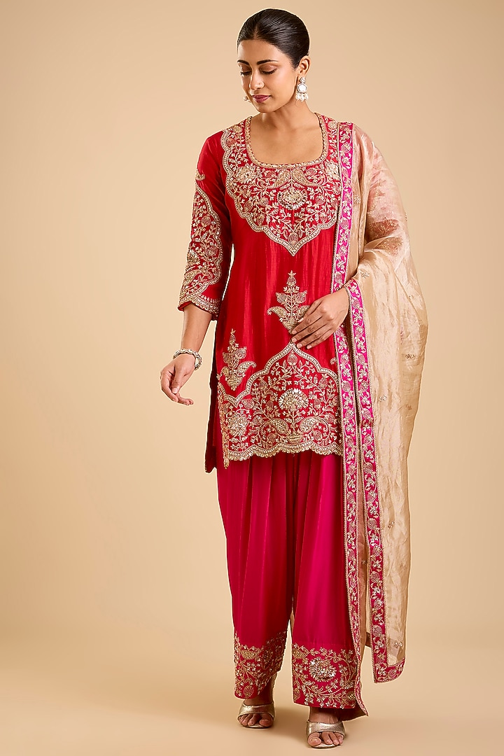 Red Spun Silk Marori Work Kurta Set by SURBHI SHAH at Pernia's Pop Up Shop