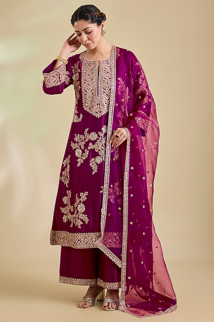 Berry Magenta Spun Silk Aari Embroidered Kurta Set by SURBHI SHAH at Pernia's Pop Up Shop