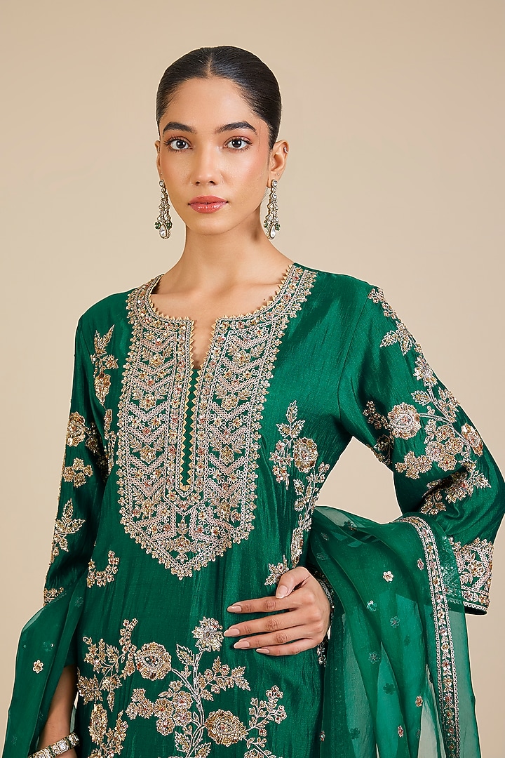 Emerald Green Spun Silk Aari & Zardosi Embroidered Kurta Set by Surbhi Shah at Pernia's Pop Up Shop