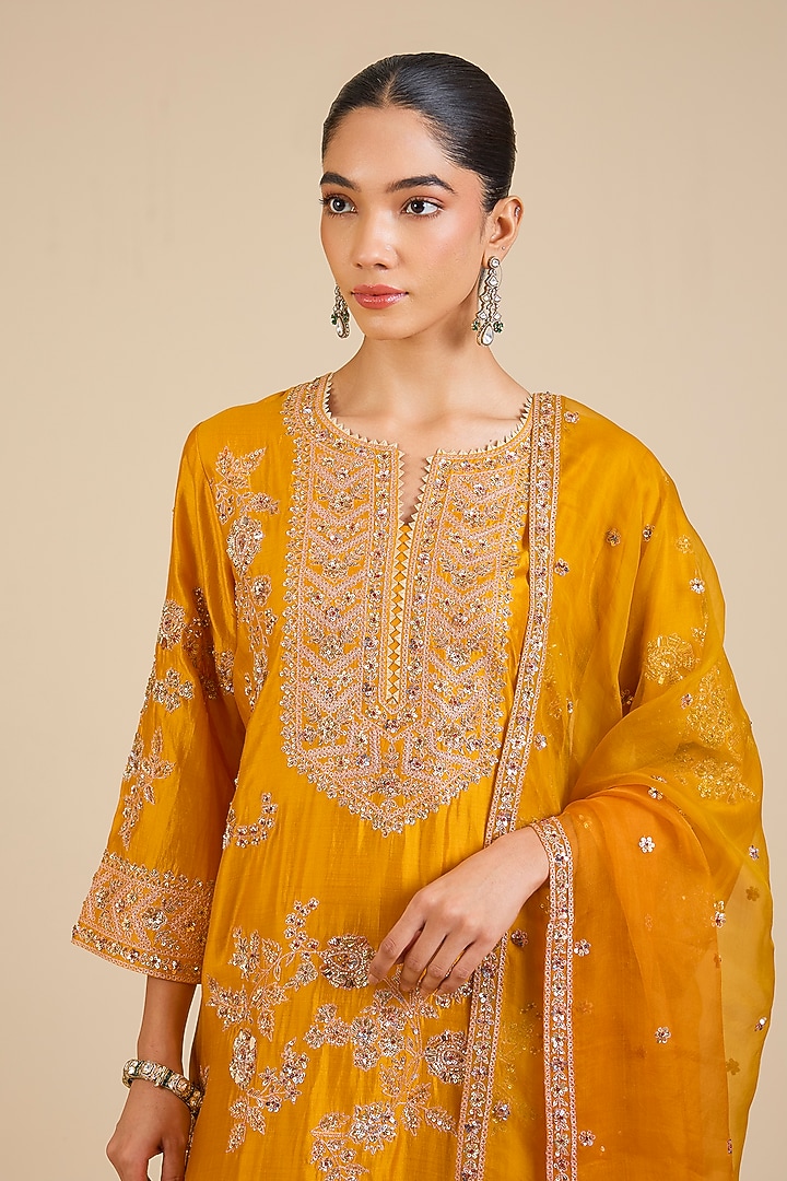 Mango Yellow Spun Silk Aari & Zardosi Embroidered Kurta Set by Surbhi Shah at Pernia's Pop Up Shop