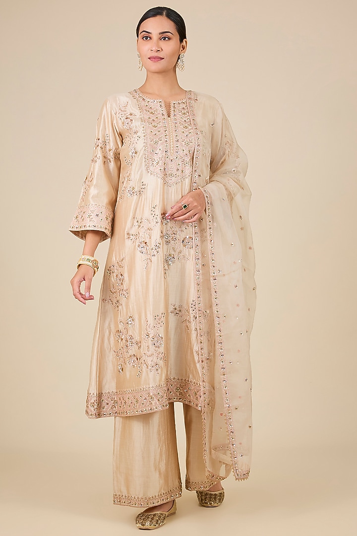 Champagne Spun Silk Aari & Zardosi Work Kurta Set by SURBHI SHAH at Pernia's Pop Up Shop
