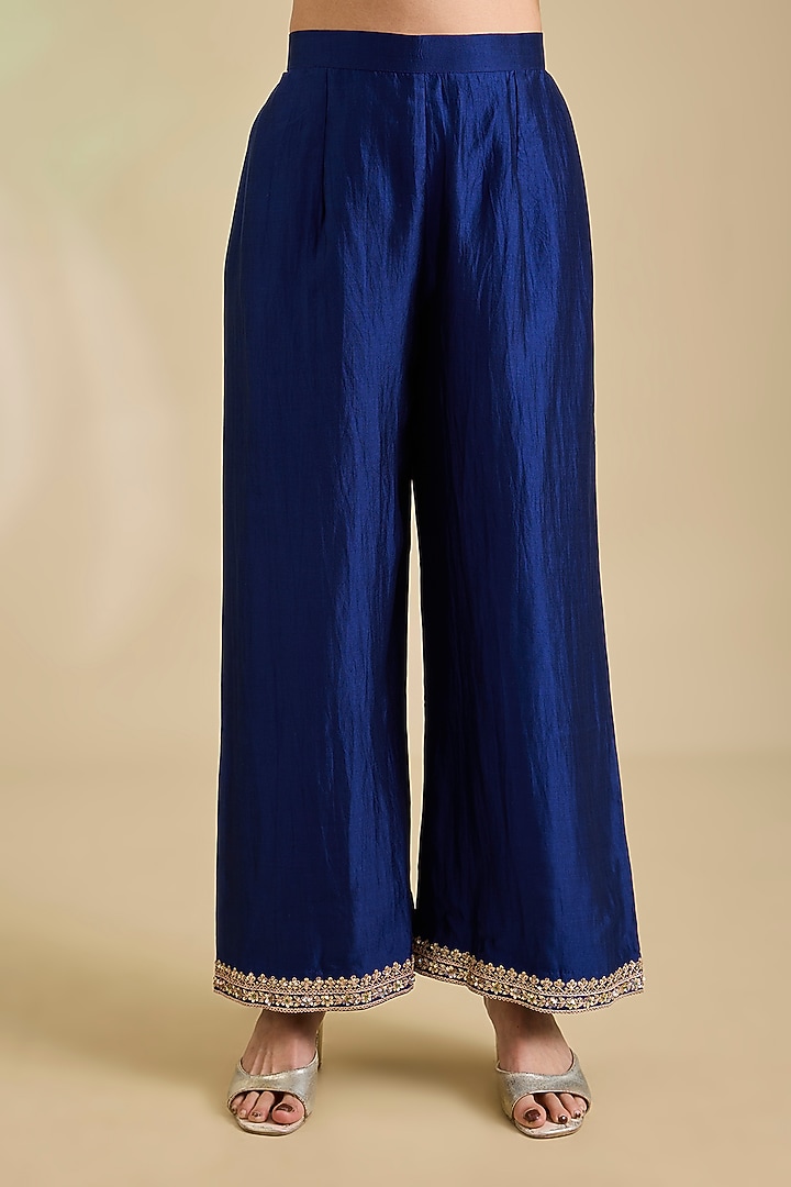 Navy Blue Spun Silk Aari Embroidered Kurta Set by SURBHI SHAH at Pernia's Pop Up Shop