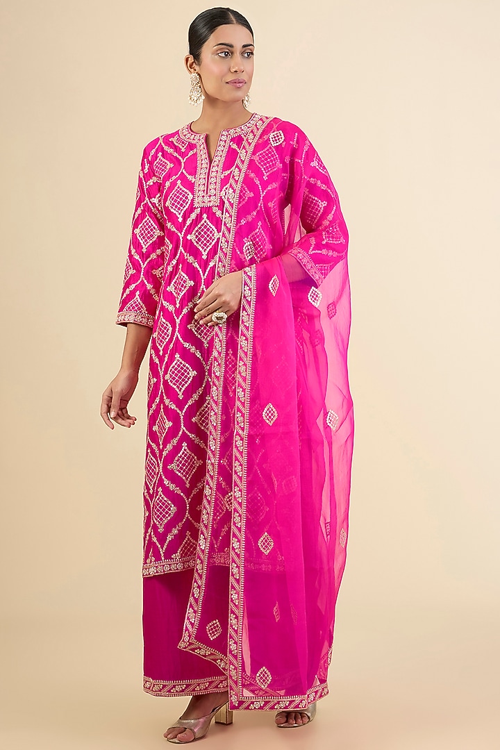 Rani Spun Silk Aari & Zardosi Embroidery Kurta Set by Surbhi Shah at Pernia's Pop Up Shop