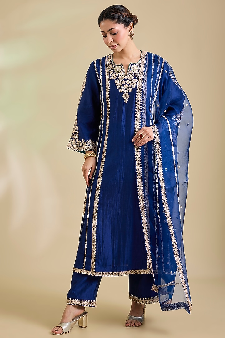 Navy Blue Spun Silk Marori Embroidered Kurta Set by SURBHI SHAH at Pernia's Pop Up Shop