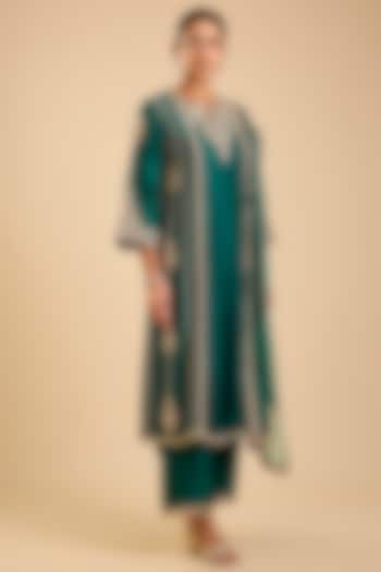 Emerald Green Spun Silk Marori Work Princess Cut Kurta Set by SURBHI SHAH at Pernia's Pop Up Shop