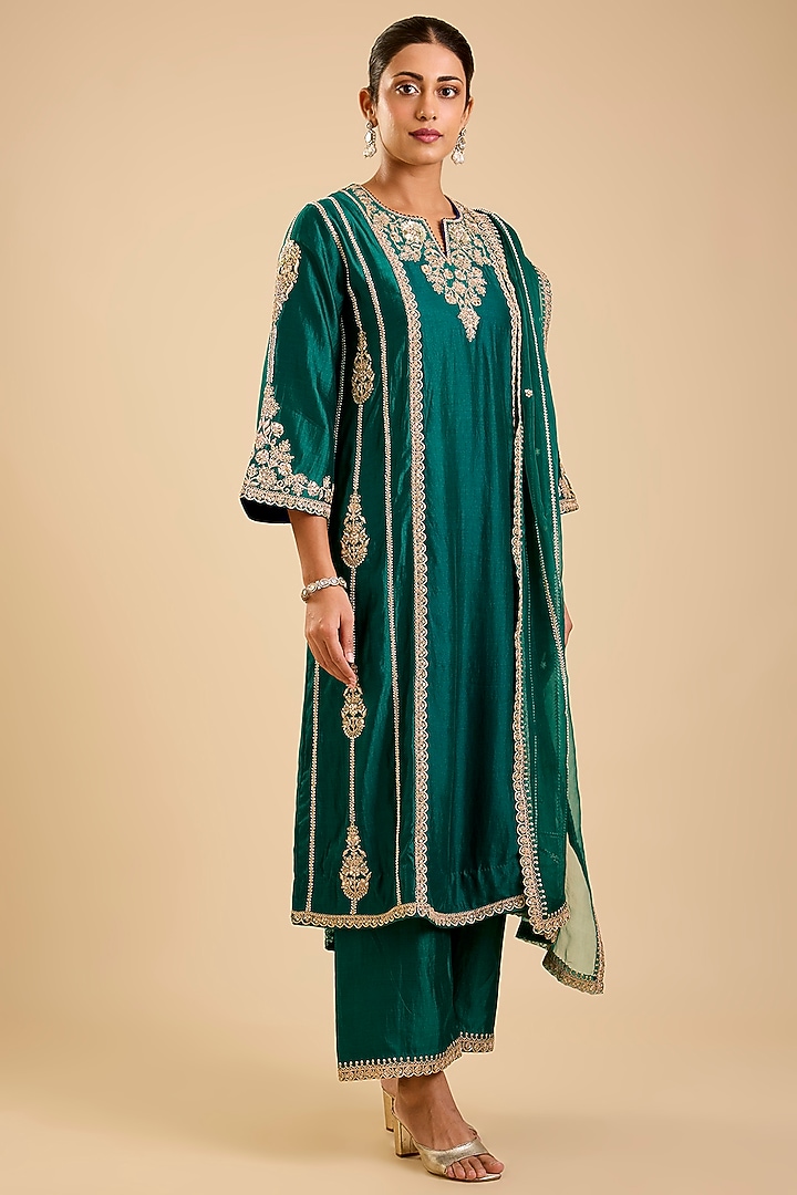 Emerald Green Spun Silk Marori Work Princess Cut Kurta Set by SURBHI SHAH at Pernia's Pop Up Shop