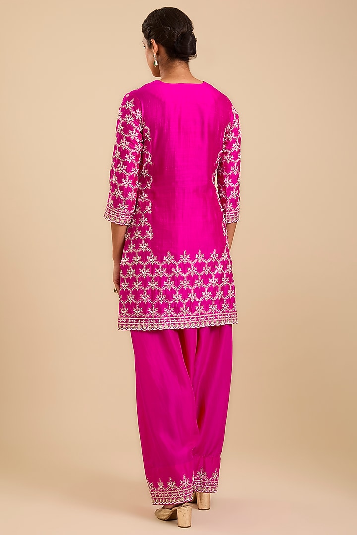 Rani Pink Spun Silk Aari & Zardosi Embroidered Kurta Set by SURBHI SHAH at Pernia's Pop Up Shop
