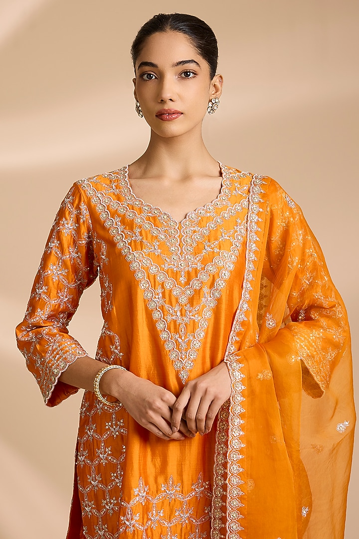 Orange Spun Silk Aari Embroidered Kurta Set by Surbhi Shah at Pernia's Pop Up Shop
