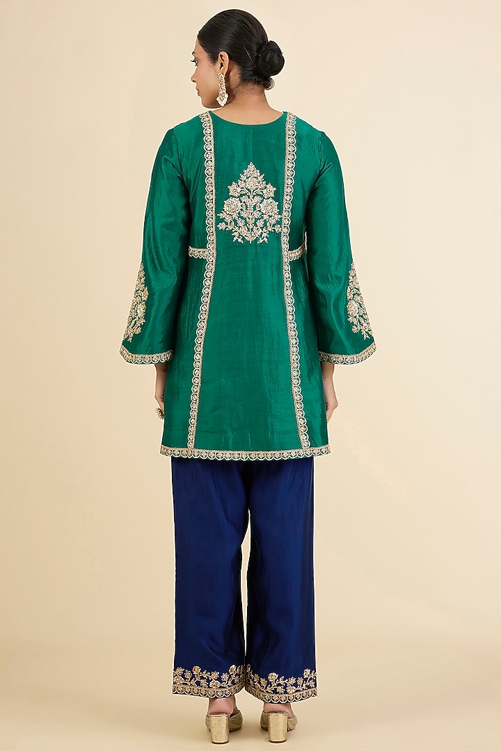 Emerald Green & Navy Blue Spun Silk Marori Embroidery Kurta Set by Surbhi Shah at Pernia's Pop Up Shop