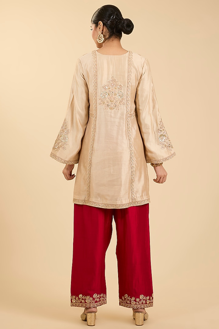 Champagne Spun Silk Mukaish Work Kurta Set by Surbhi Shah at Pernia's Pop Up Shop