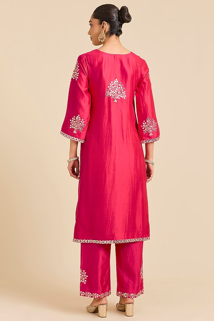 Stawberry Red Spun Silk Mirror Embroidered Kurta Set by SURBHI SHAH at Pernia's Pop Up Shop