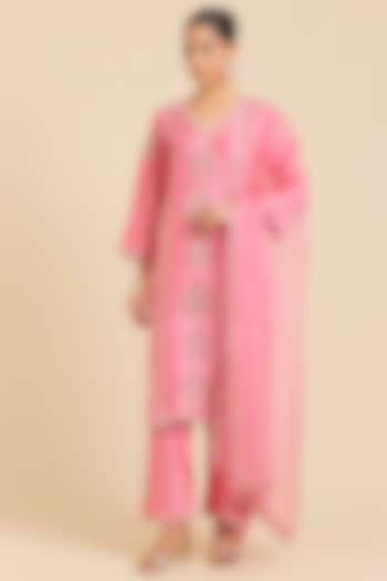 Raspberry Pink Spun Silk Mirror Embroidered Kurta Set by SURBHI SHAH at Pernia's Pop Up Shop