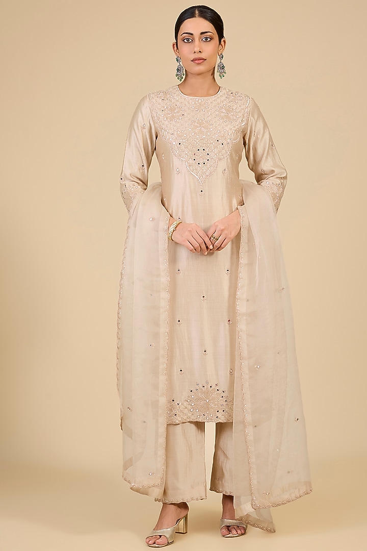 Champagne Spun Silk Mirror Embroidered Kurta Set by SURBHI SHAH at Pernia's Pop Up Shop