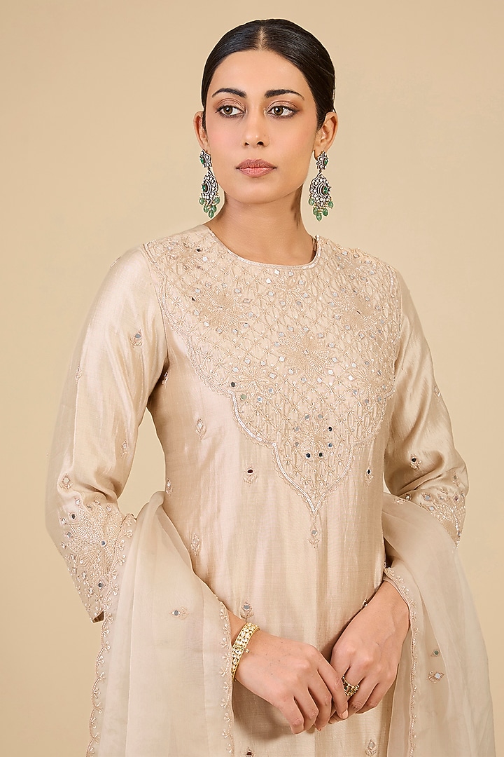 Champagne Spun Silk Mirror Embroidered Kurta Set by SURBHI SHAH at Pernia's Pop Up Shop