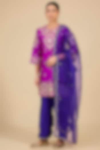 Magenta Pink Spun Silk Mirror Embroidered Kurta Set by SURBHI SHAH at Pernia's Pop Up Shop