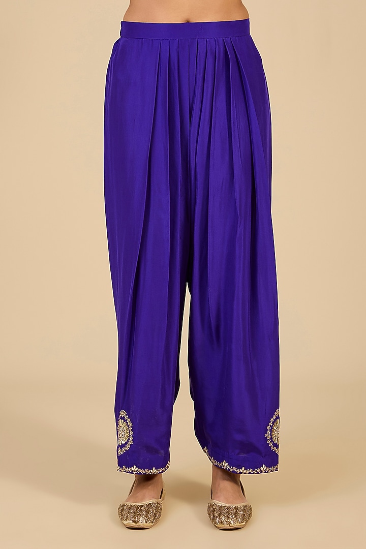 Magenta Pink Spun Silk Mirror Embroidered Kurta Set by SURBHI SHAH at Pernia's Pop Up Shop