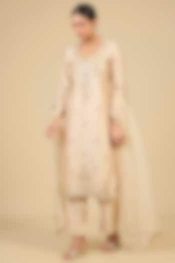 Champagne Spun Silk Mirror Embroidered Kurta Set by SURBHI SHAH at Pernia's Pop Up Shop