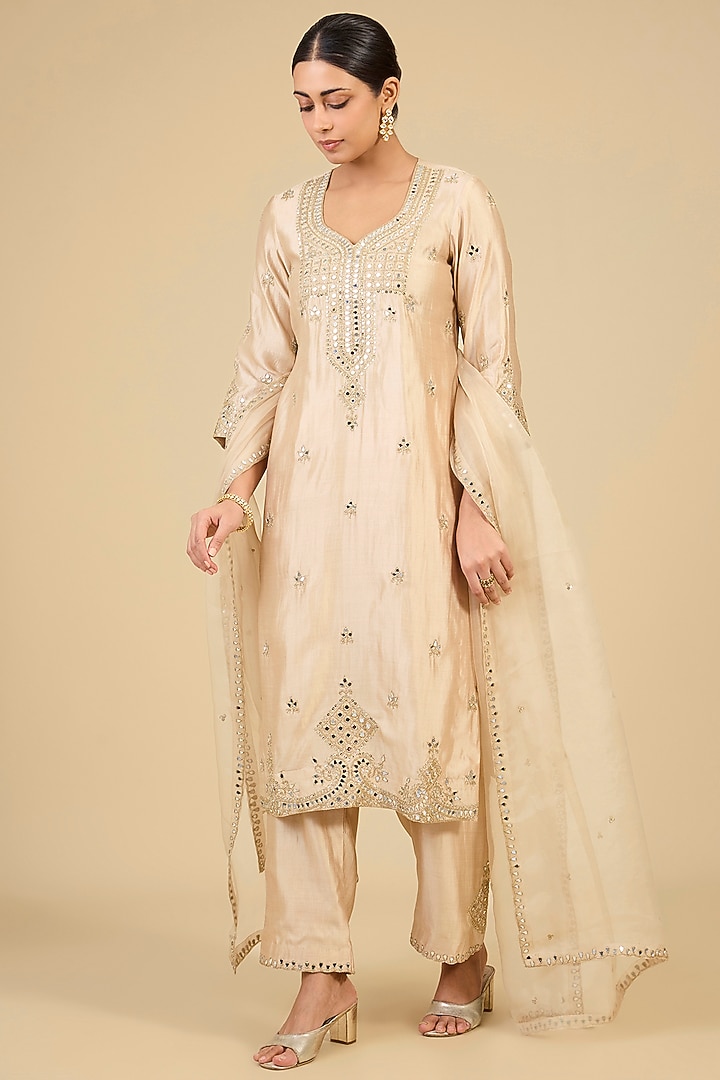 Champagne Spun Silk Mirror Embroidered Kurta Set by SURBHI SHAH at Pernia's Pop Up Shop