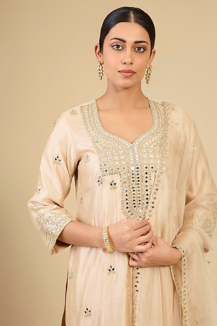 Champagne Spun Silk Mirror Embroidered Kurta Set by SURBHI SHAH at Pernia's Pop Up Shop