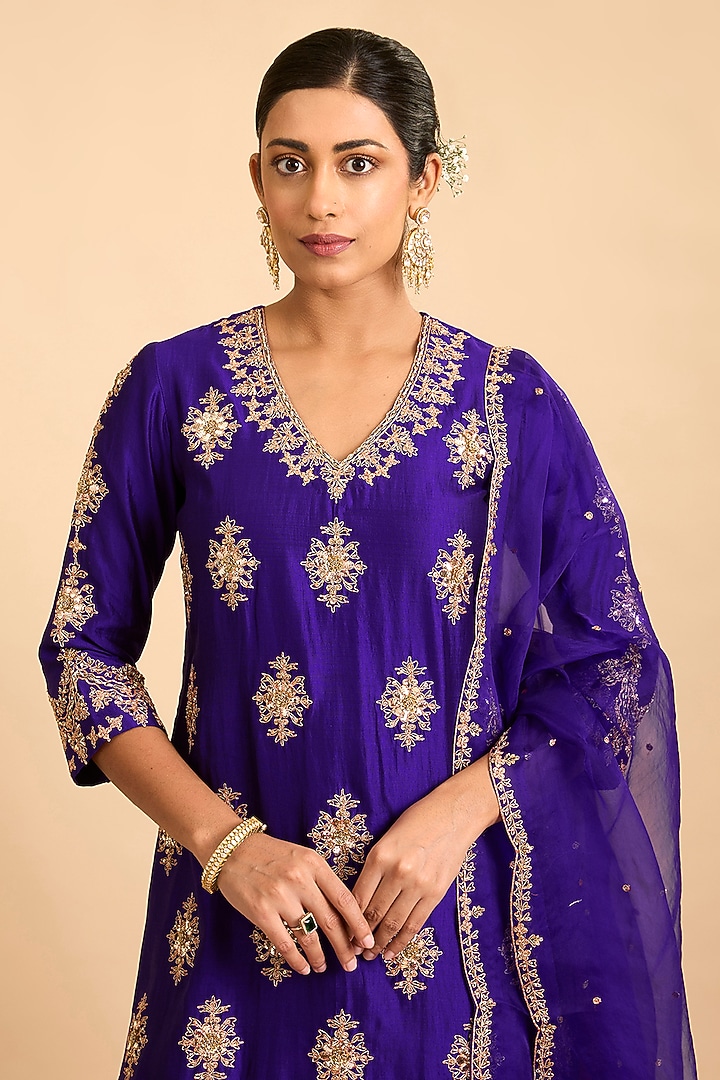 Purple Spun Silk Mukesh Embroidered Kurta Set by Surbhi Shah at Pernia's Pop Up Shop
