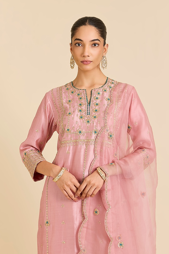 Rose Gold Spun Silk Resham Embroidered Kurta Set by SURBHI SHAH at Pernia's Pop Up Shop