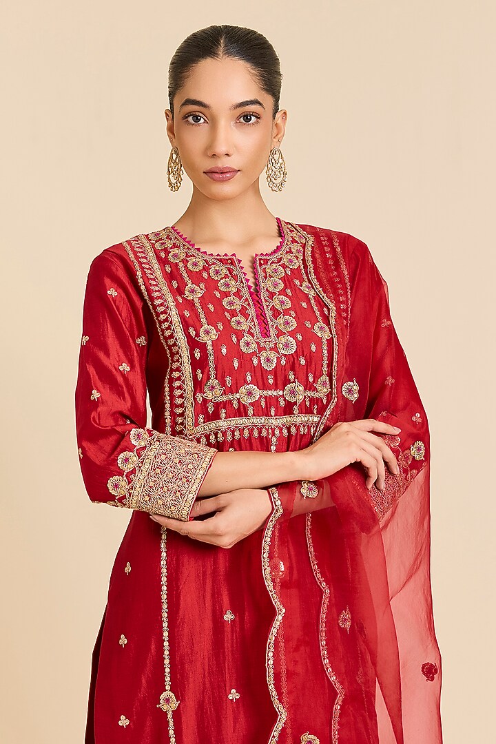 Red Spun Silk Resham Embroidered Kurta Set by SURBHI SHAH at Pernia's Pop Up Shop