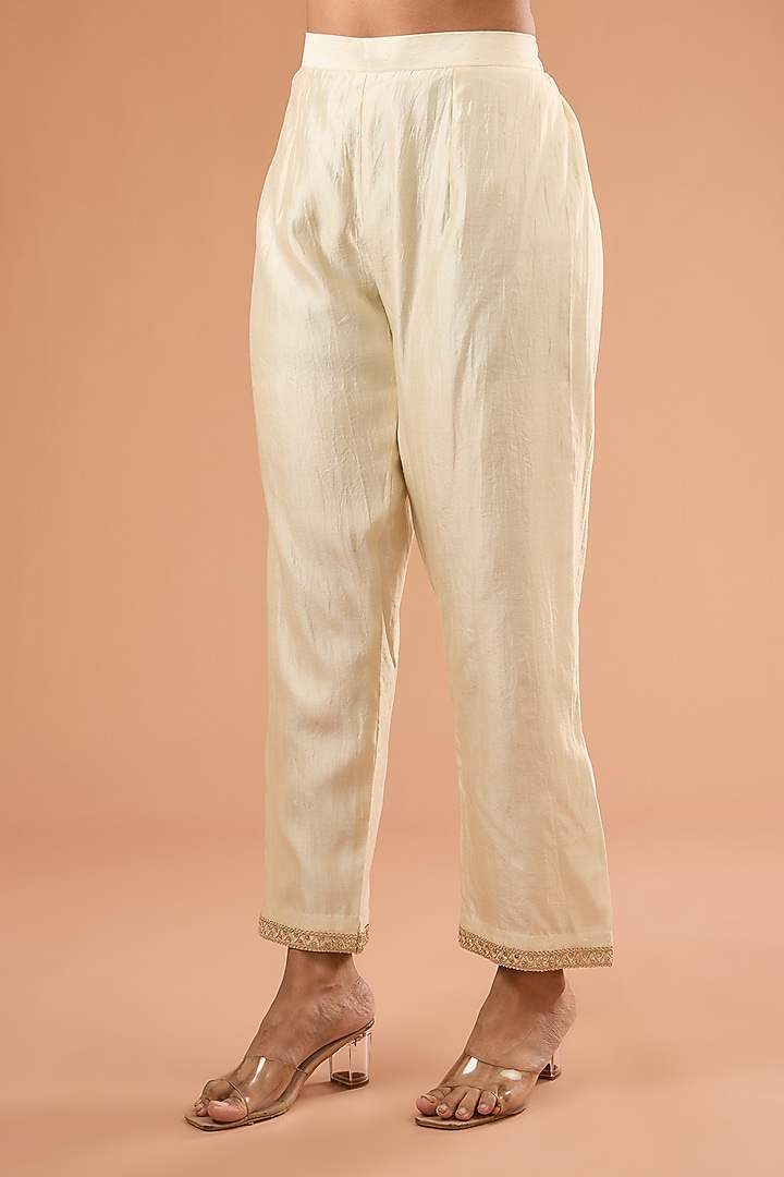 Ivory Pure Spun Silk Kurta Set by SURBHI SHAH at Pernia's Pop Up Shop