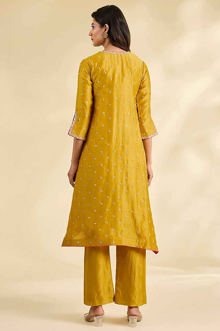 Yellow Chanderi Zardosi Work Kurta Set by SURBHI SHAH at Pernia's Pop Up Shop