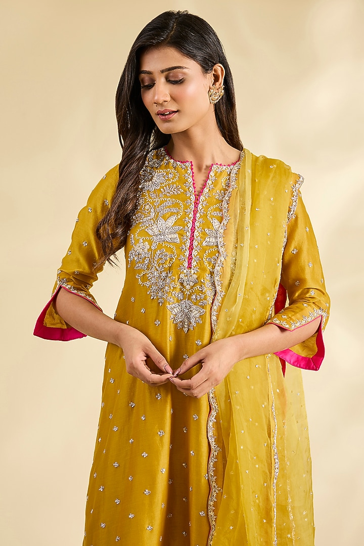 Yellow Chanderi Zardosi Work Kurta Set by SURBHI SHAH at Pernia's Pop Up Shop