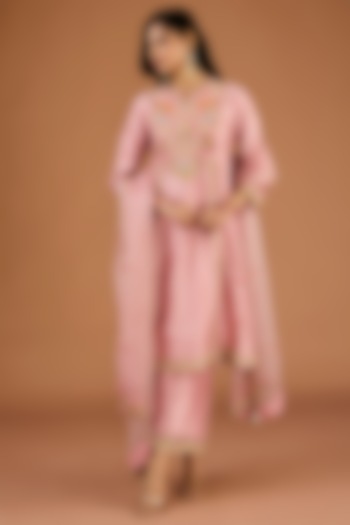 Powder Pink Spun Silk Marori Work Kurta Set by SURBHI SHAH at Pernia's Pop Up Shop