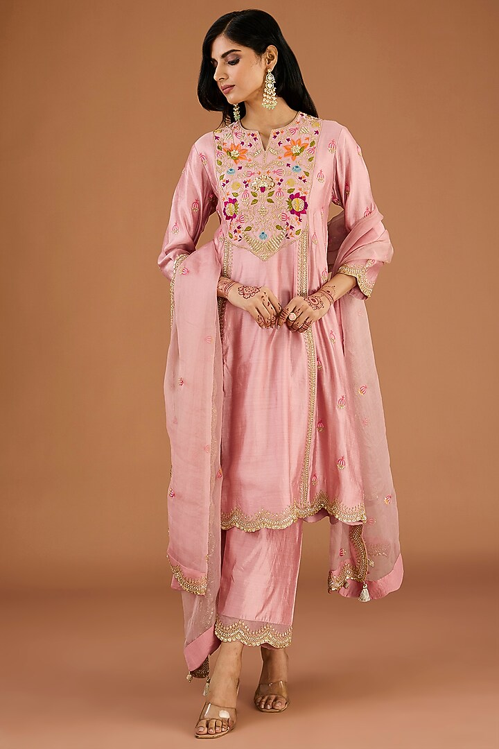 Powder Pink Spun Silk Marori Work Kurta Set by SURBHI SHAH at Pernia's Pop Up Shop