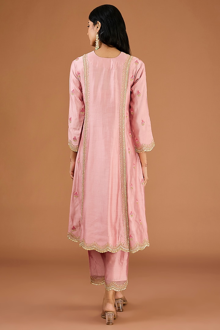 Powder Pink Spun Silk Marori Work Kurta Set by SURBHI SHAH at Pernia's Pop Up Shop