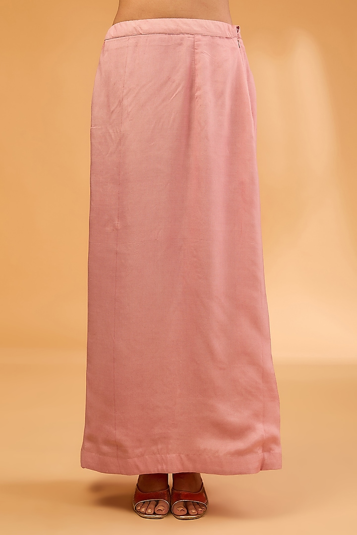 Peach Satin Organza Sequins & Net Patti Work Reception Saree Set by SURBHI SHAH at Pernia's Pop Up Shop
