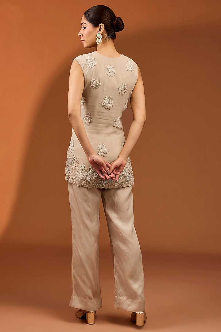 Silver Georgette Sequin Work Kurta Set by SURBHI SHAH at Pernia's Pop Up Shop