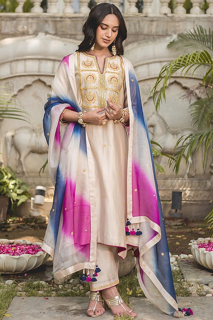 Silver Banarasi Chanderi Kurta Set by SURBHI SHAH at Pernia's Pop Up Shop