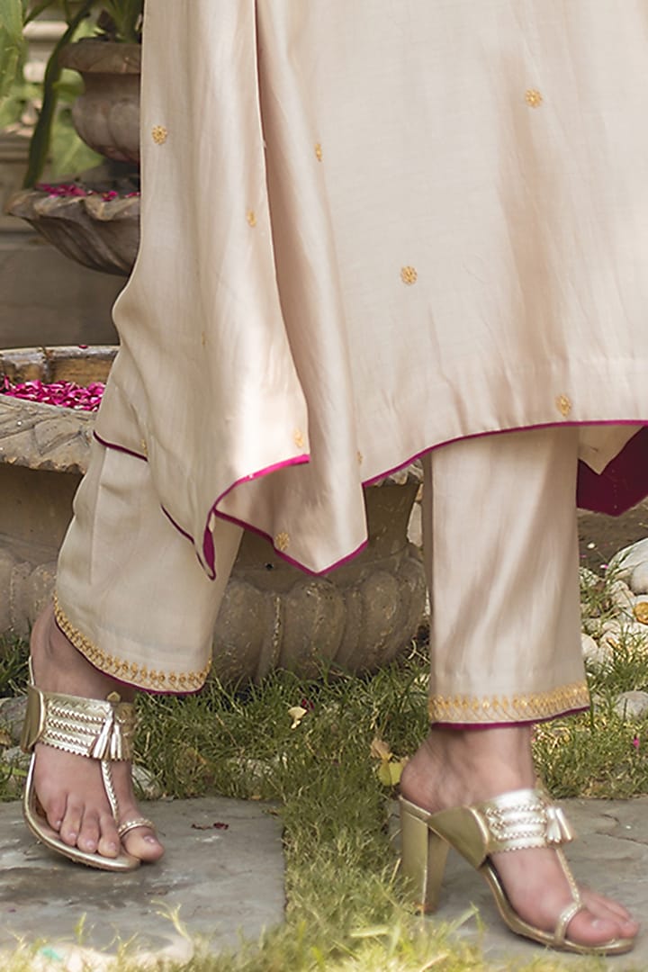 Silver Banarasi Chanderi Kurta Set by SURBHI SHAH at Pernia's Pop Up Shop