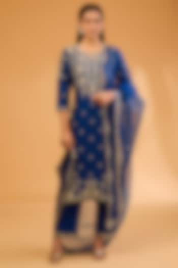 Blue Spun Silk Pearl Embroidered Kurta Set by SURBHI SHAH at Pernia's Pop Up Shop