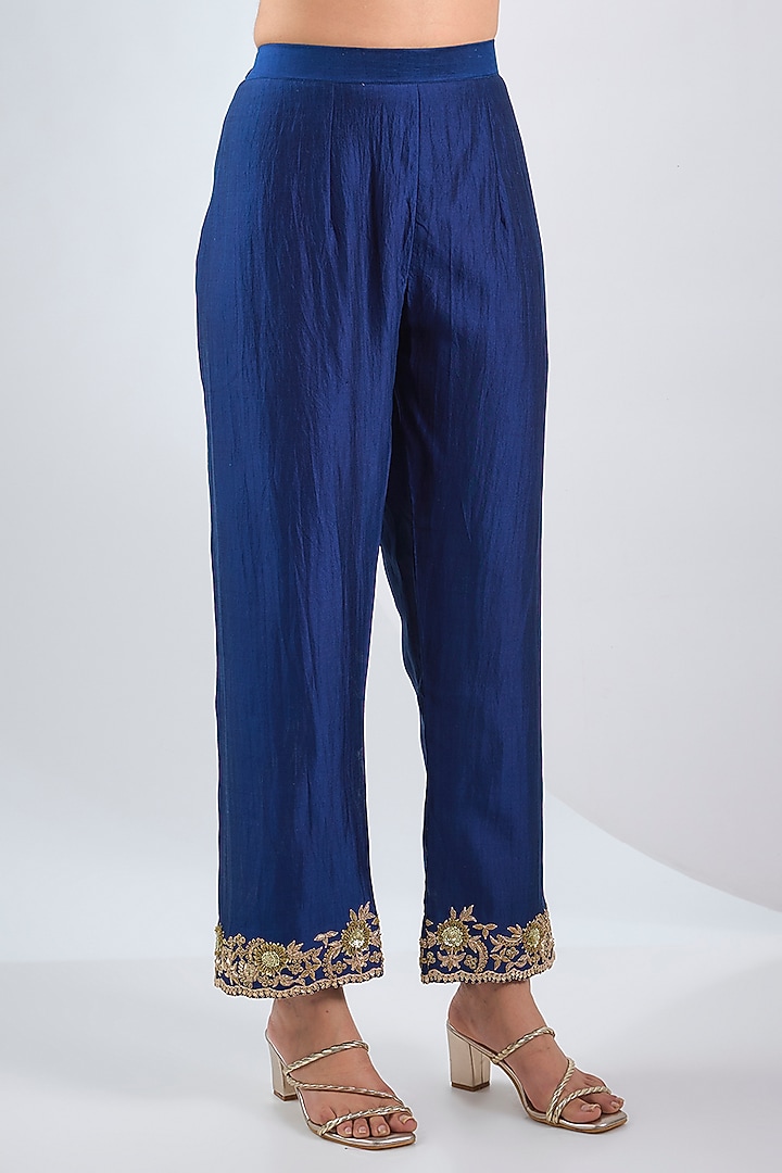 Maroon Spun Zardosi Work Kaftan Set by SURBHI SHAH at Pernia's Pop Up Shop