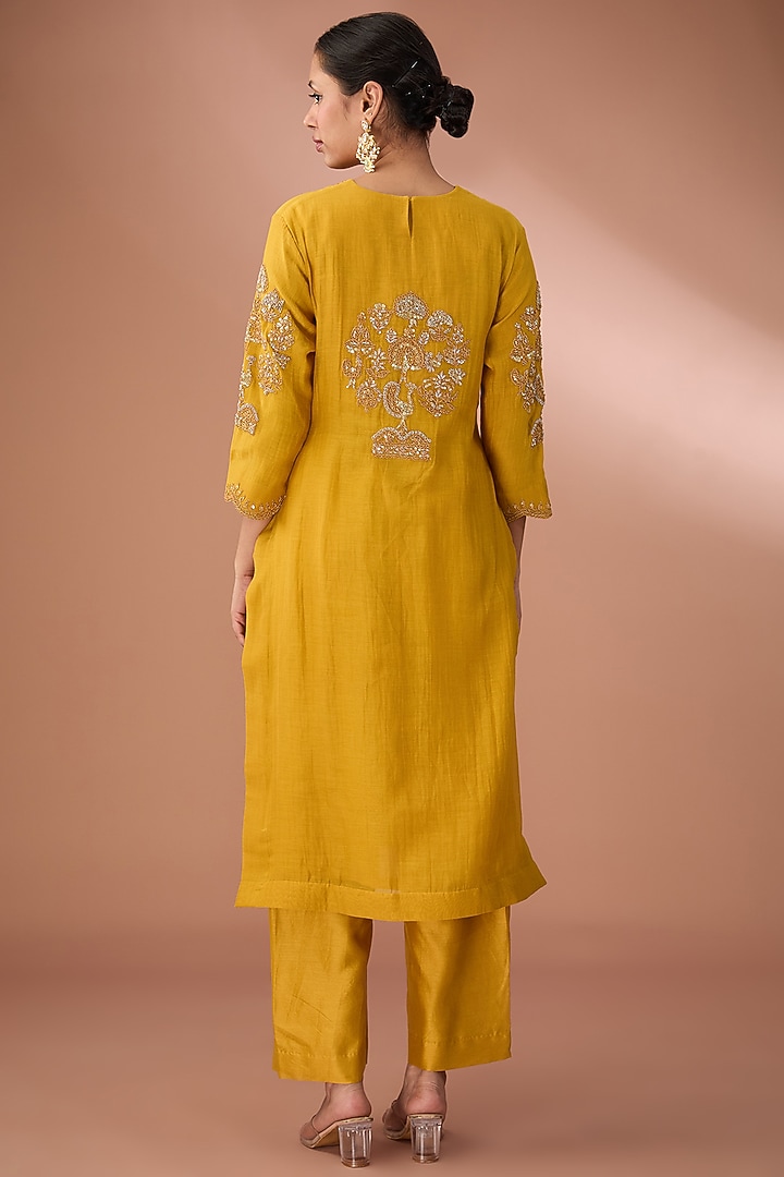 Mustard Yellow Chanderi Kurta Set by SURBHI SHAH at Pernia's Pop Up Shop