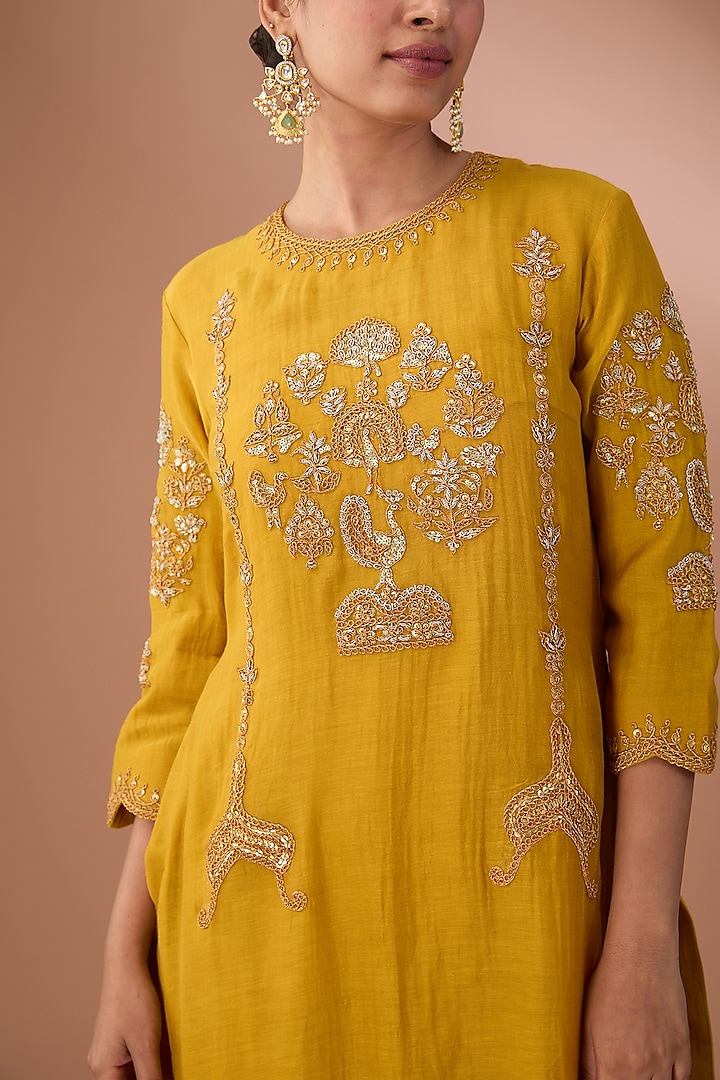 Mustard Yellow Chanderi Kurta Set by SURBHI SHAH at Pernia's Pop Up Shop