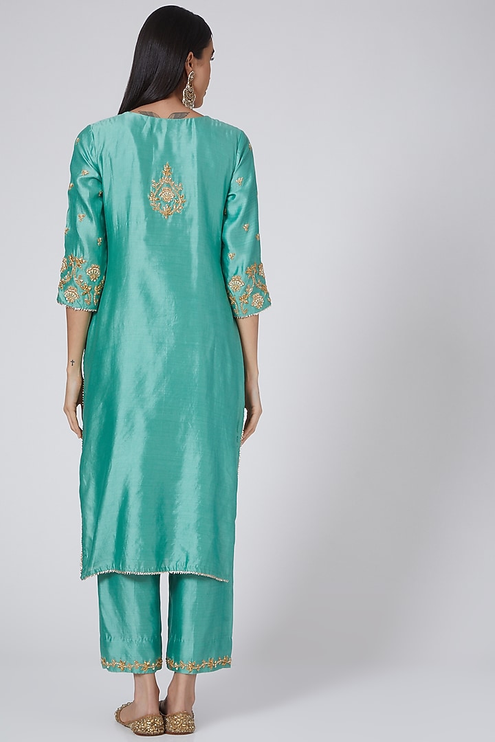 Green Hand Embroidered Kurta Set by SURBHI SHAH at Pernia's Pop Up Shop