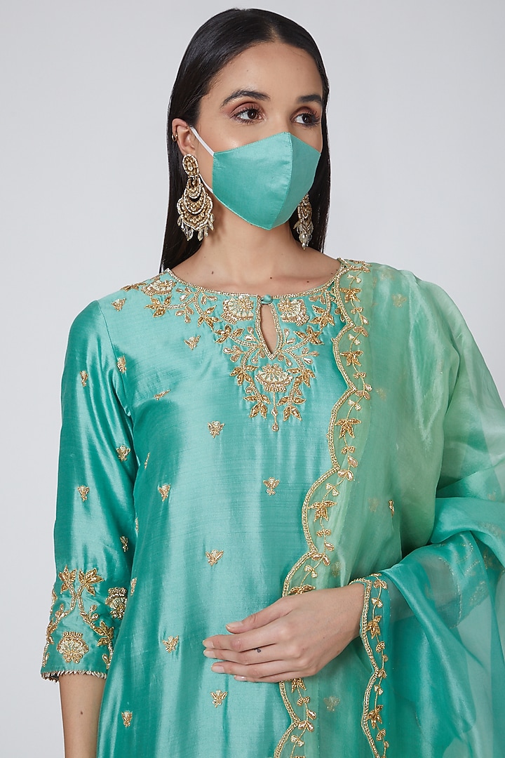 Green Hand Embroidered Kurta Set by SURBHI SHAH at Pernia's Pop Up Shop