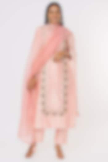 Powder Peach Hand Embroidered Kurta Set by SURBHI SHAH at Pernia's Pop Up Shop